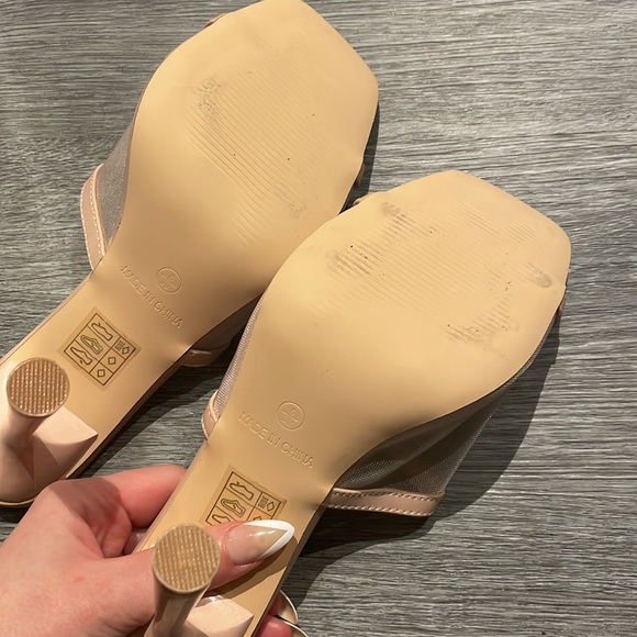 mesh panel heels - Picture 5 of 5